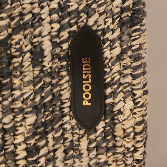 Poolside beach tote had woven by female artisans in tbe Philippines - Picture 2 of 6